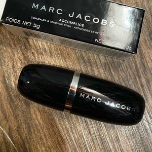 Marc Jacobs concealer and touch up stick